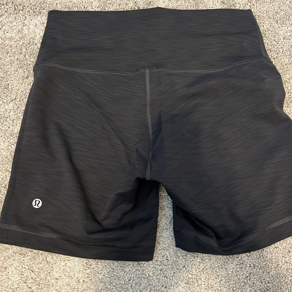 Lululemon Wunder Under 6 inch Biker Shorts